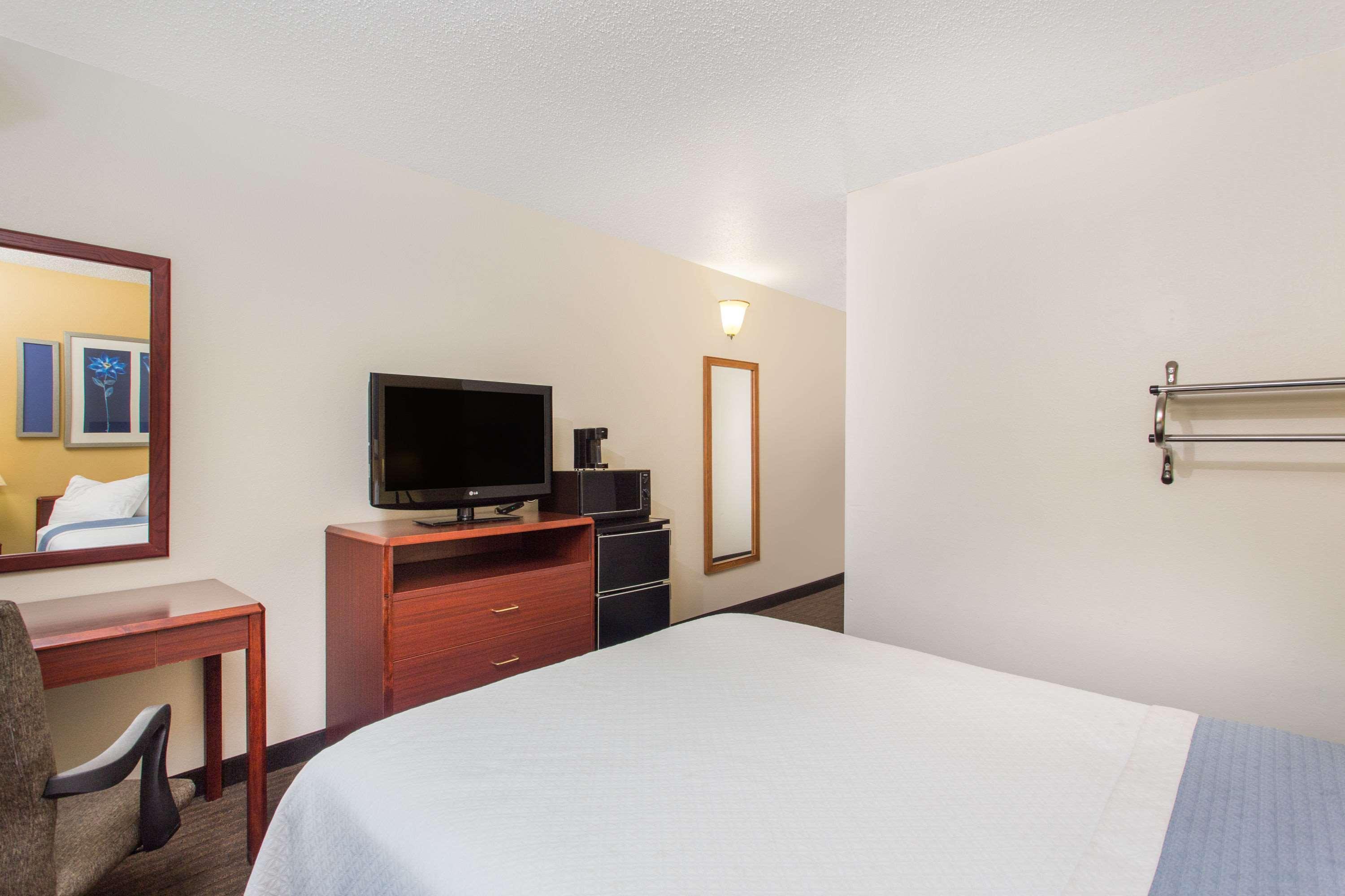 Days Inn By Wyndham Austin Exterior foto
