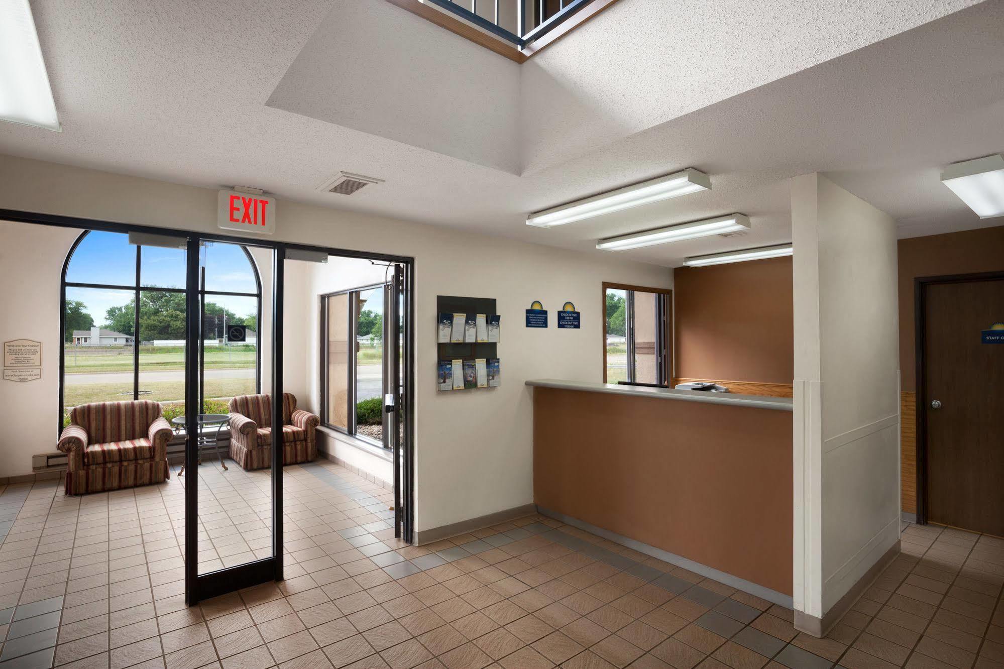 Days Inn By Wyndham Austin Exterior foto